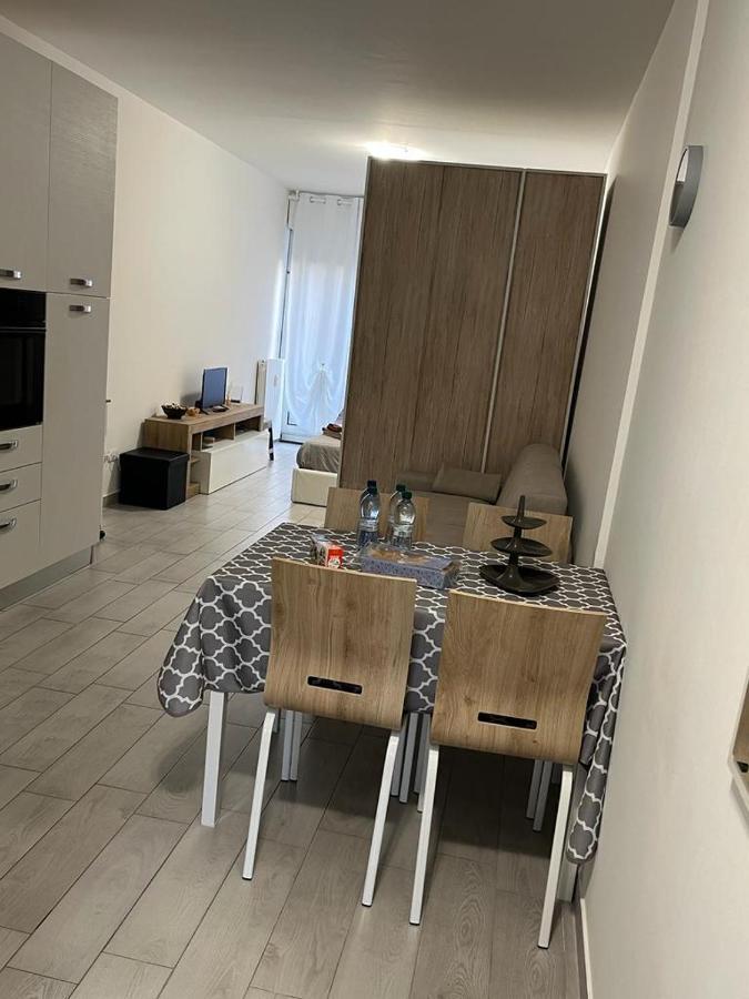 Einaudi Apartment Cologno Monzese Exterior photo