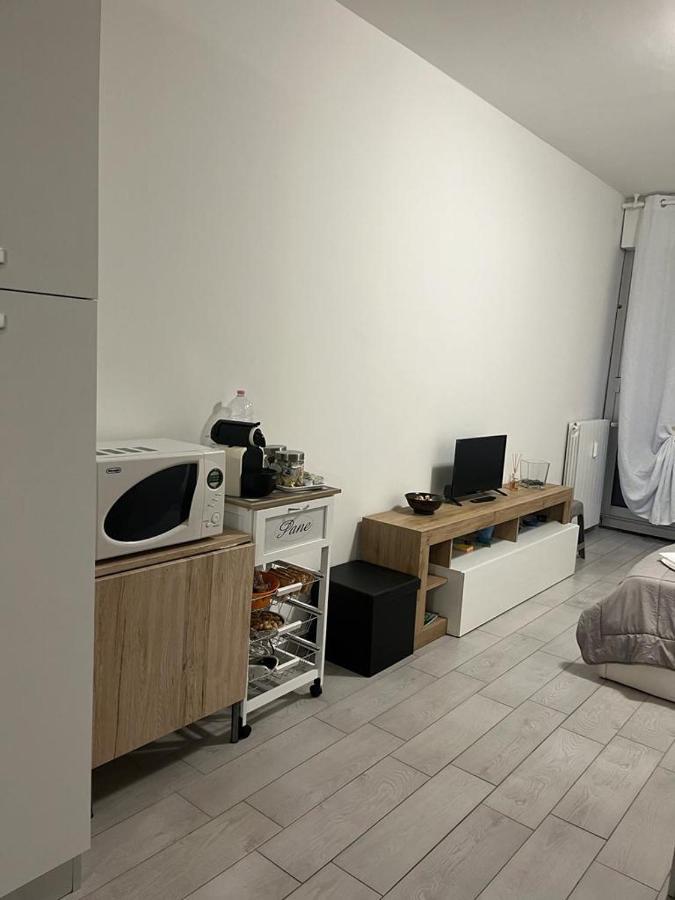 Einaudi Apartment Cologno Monzese Exterior photo